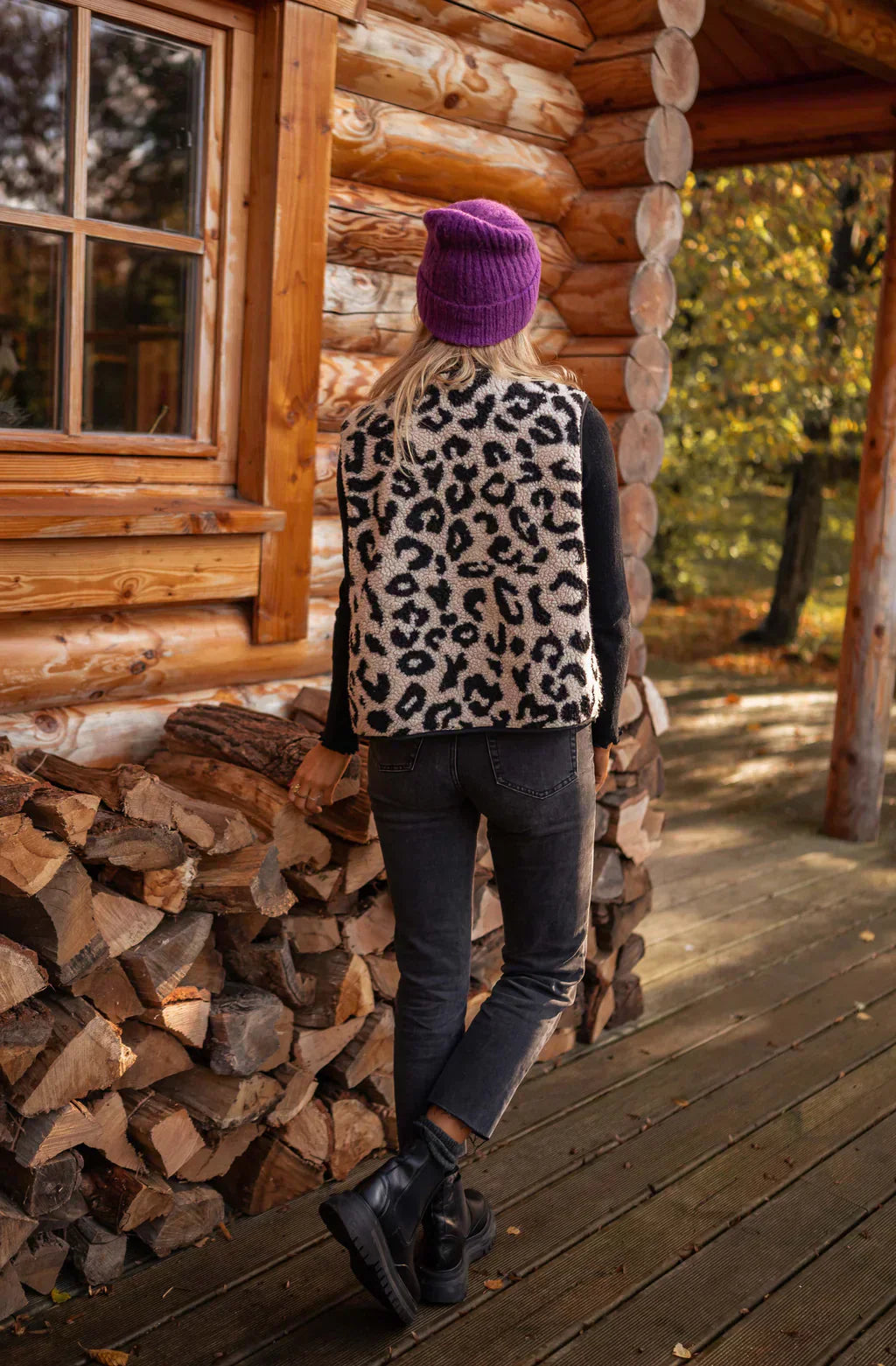 ROANNE - BOLD FELINE CHIC VEST