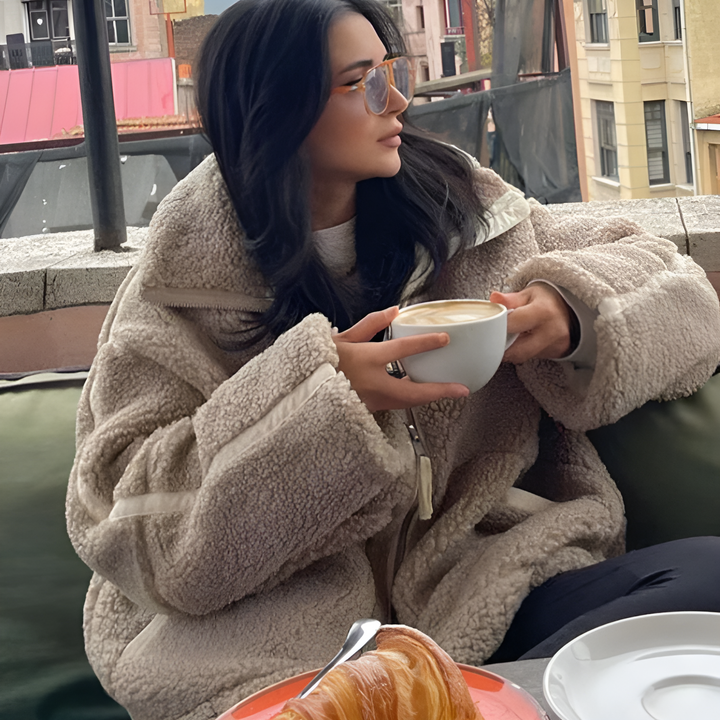 AKISHA - SNOW QUEEN COAT