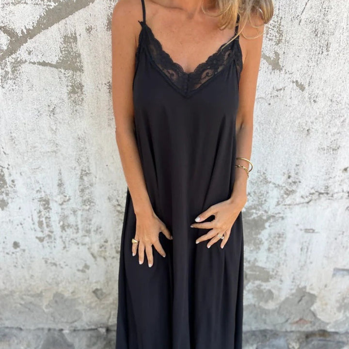 Carolina - Elegant Sleeveless Dress